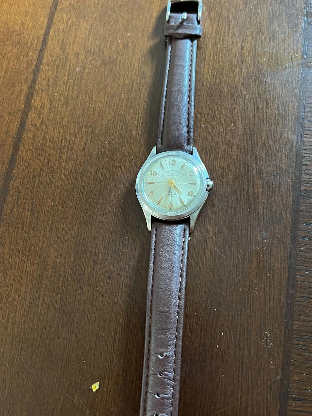 Vintage Men's Leather Strap Wristwatch - Black and Brown Options